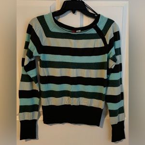 In great condition | H & M | Size: 12 | Shades of blue and green strips